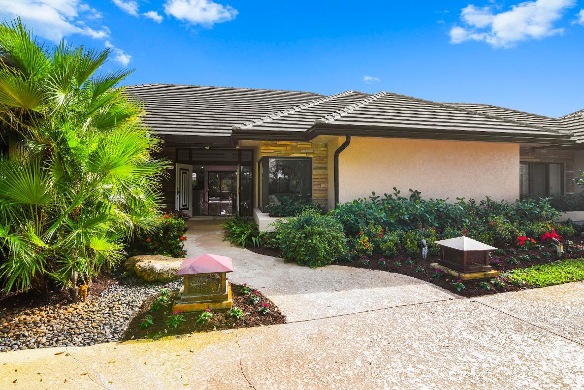 4372 Bocaire Boulevard