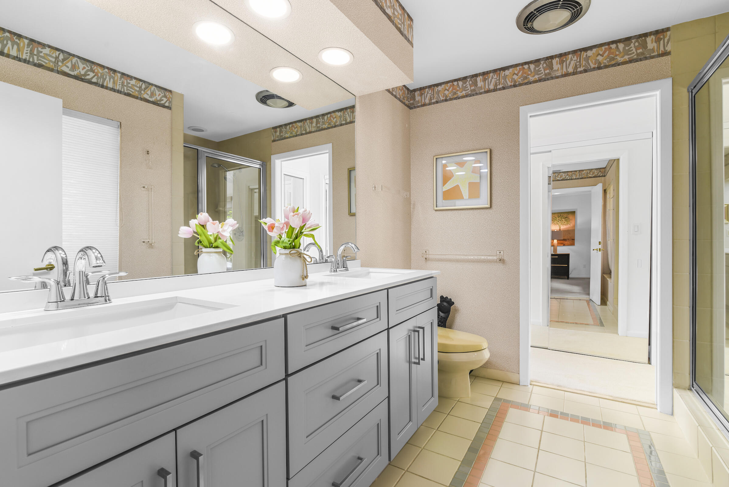 4372 Bocaire Boulevard