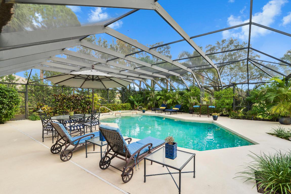 4372 Bocaire Boulevard