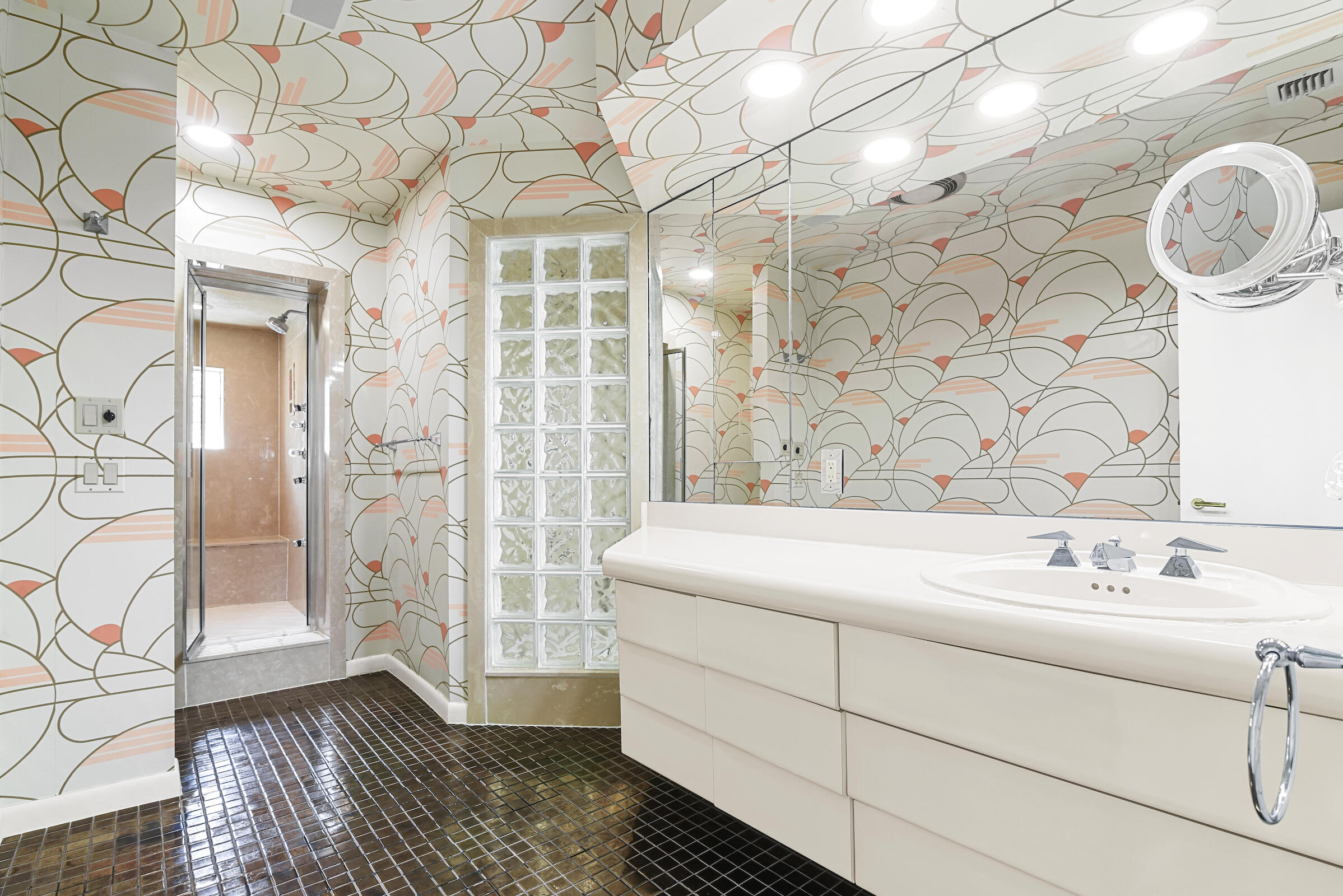 4372 Bocaire Boulevard