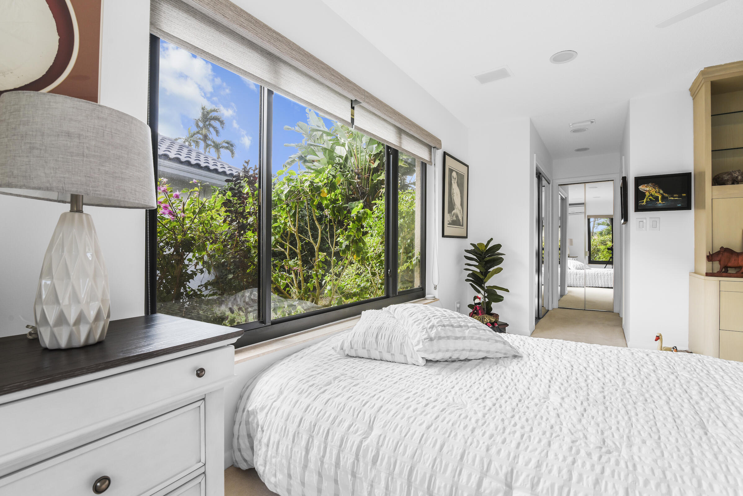 4372 Bocaire Boulevard