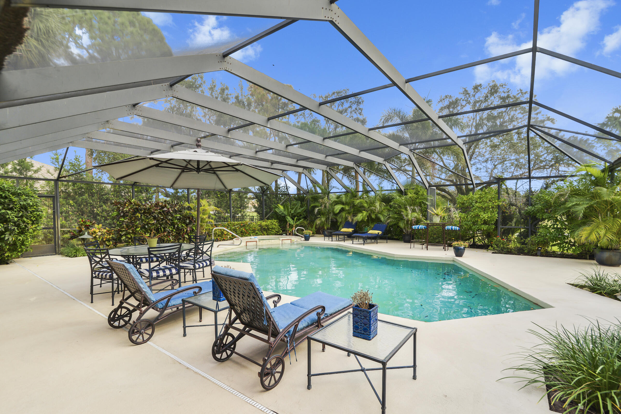 4372 Bocaire Boulevard