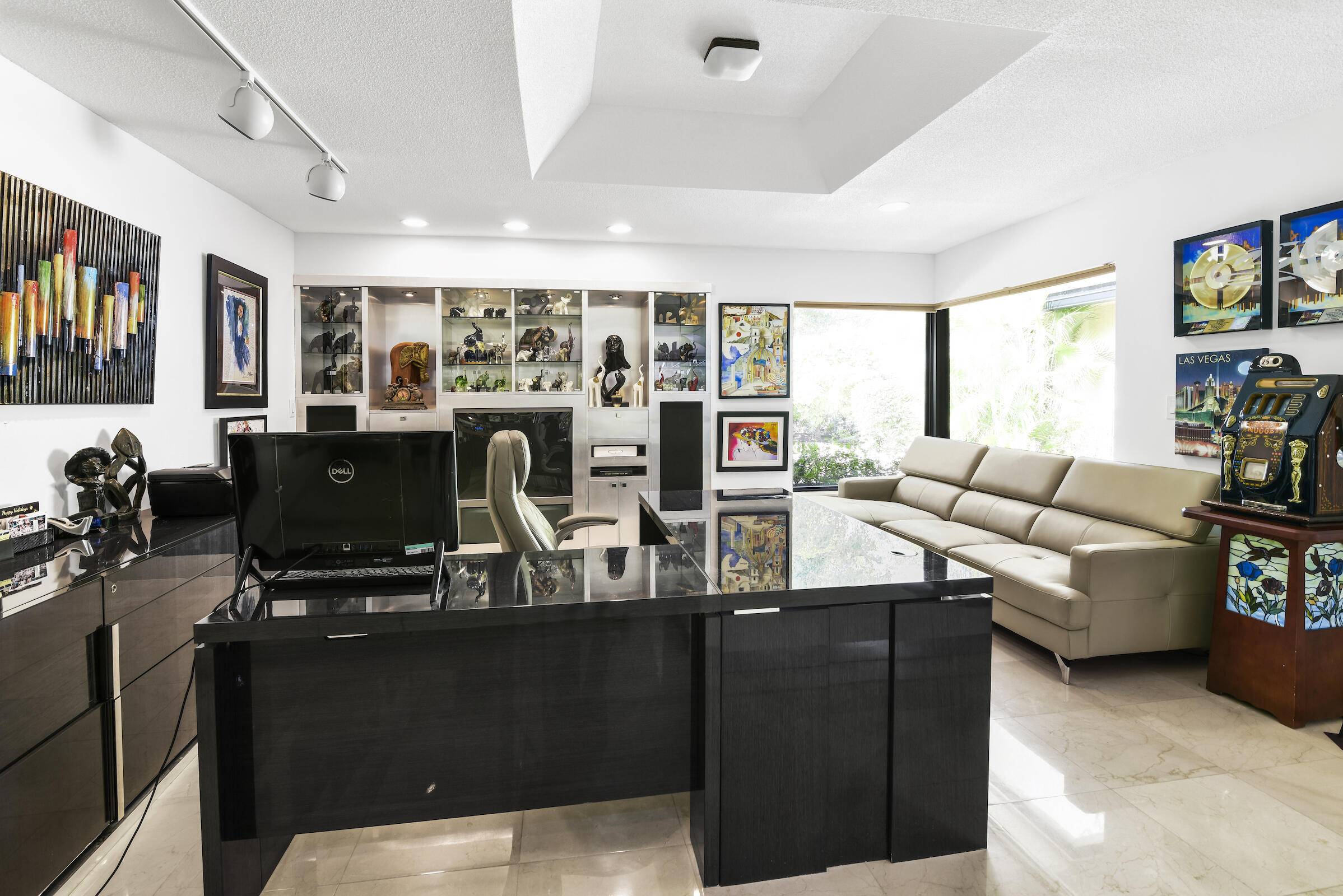 4372 Bocaire Boulevard