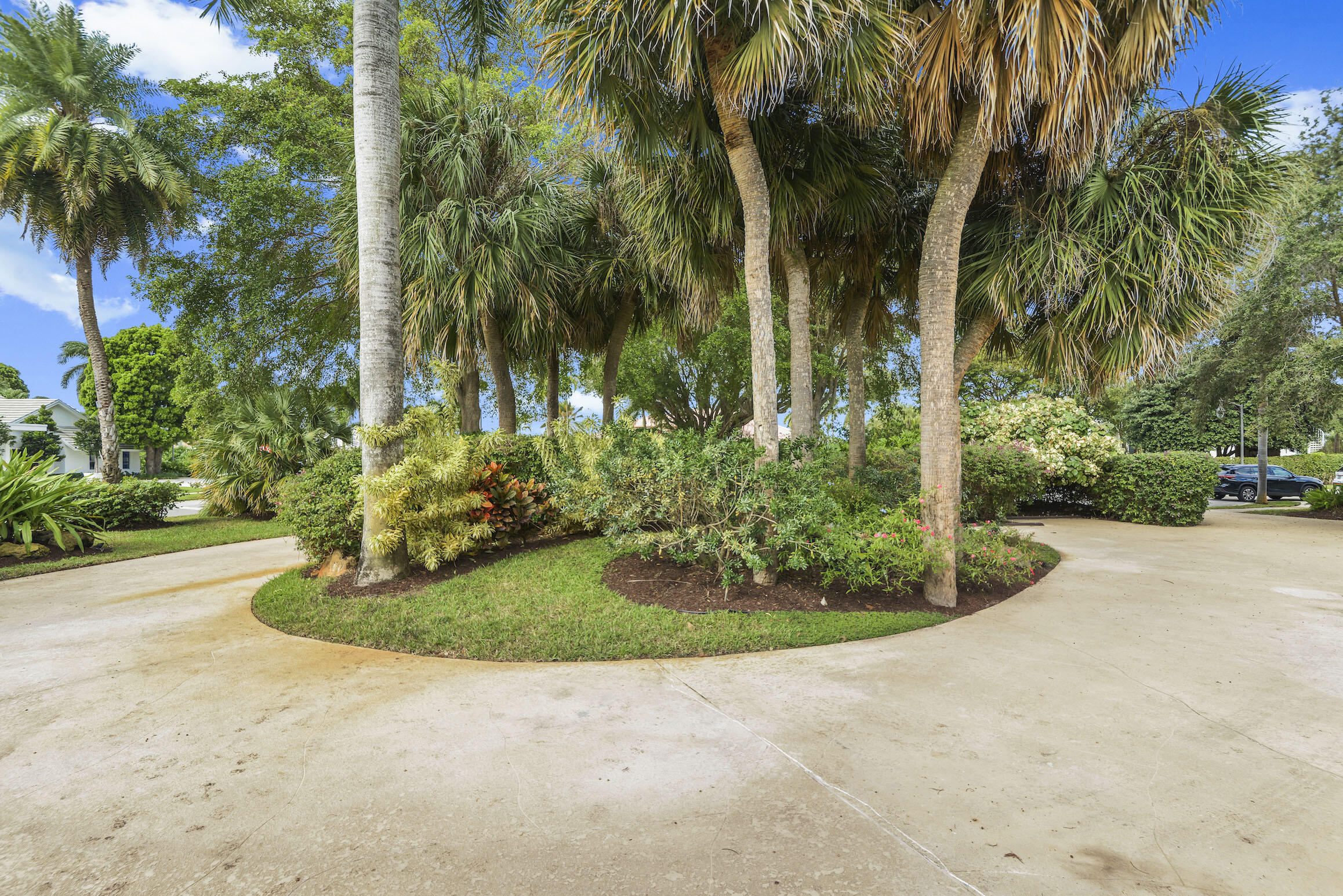 4372 Bocaire Boulevard