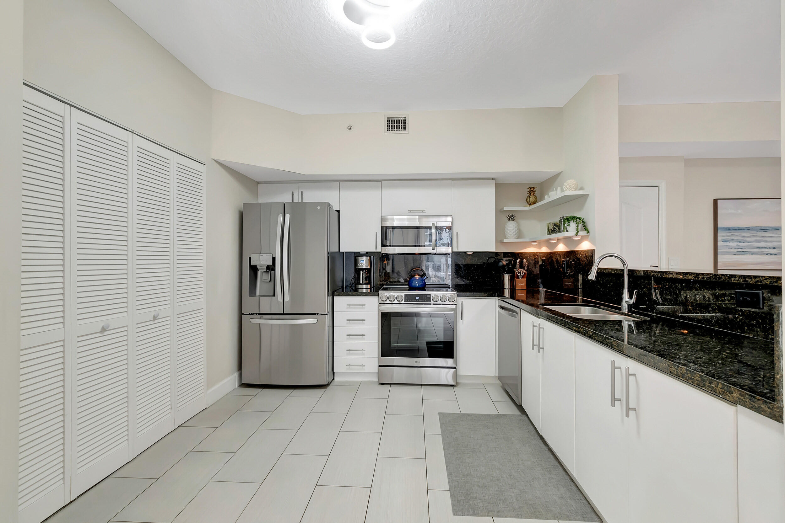 255 NE 3rd Avenue 2304
