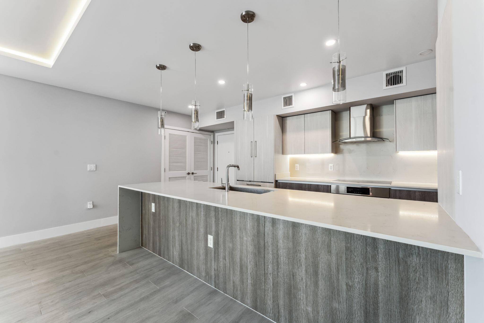 111 SE 1st Avenue 415