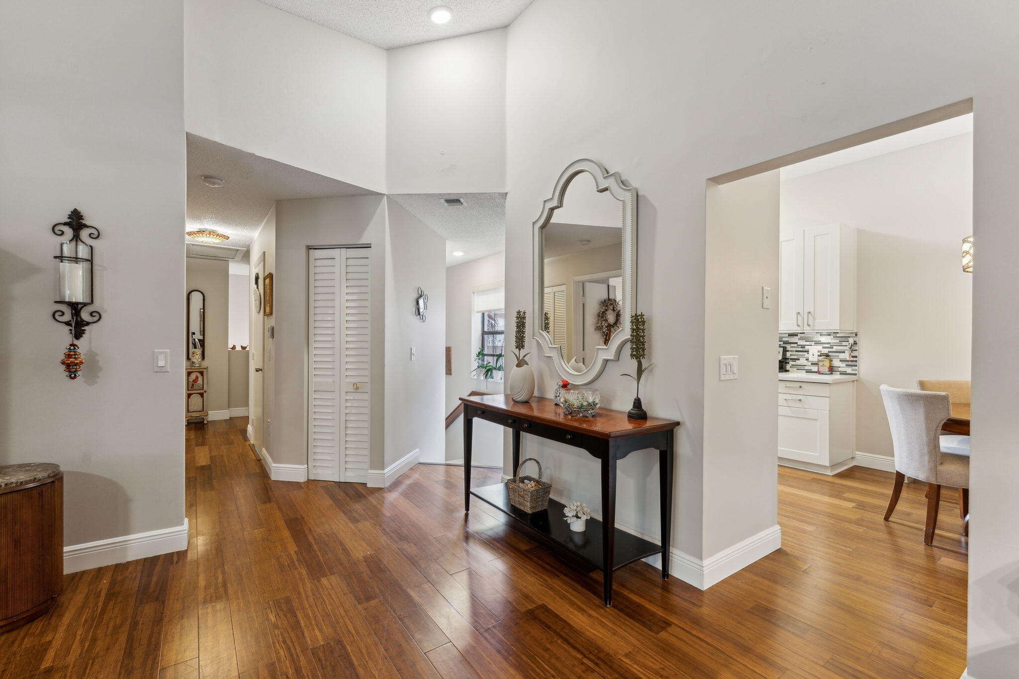 5187 Europa Drive O