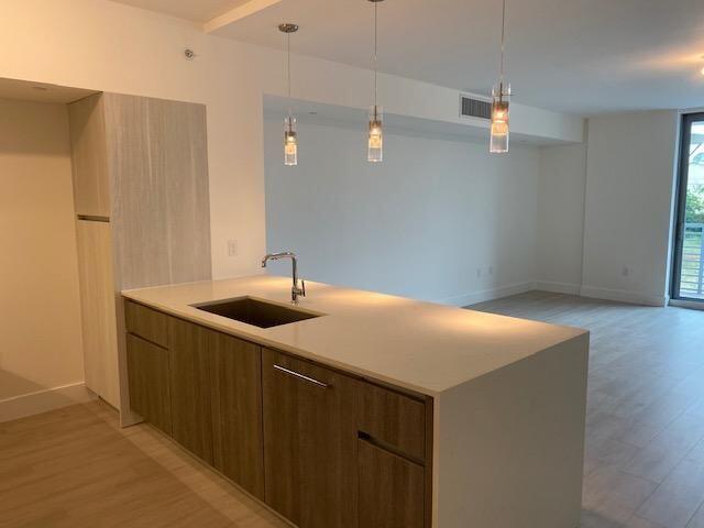 111 SE 1st Avenue 218