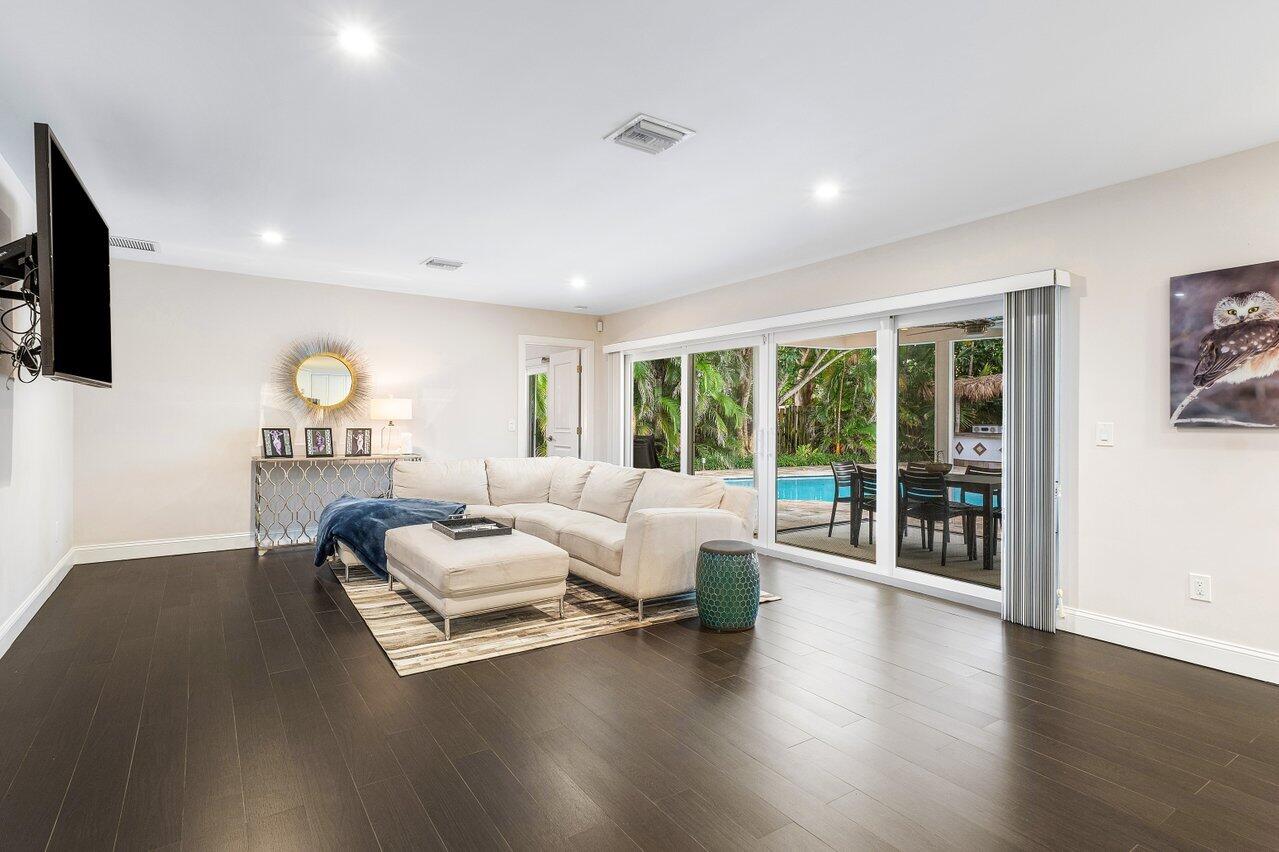 2401 Banyan Road