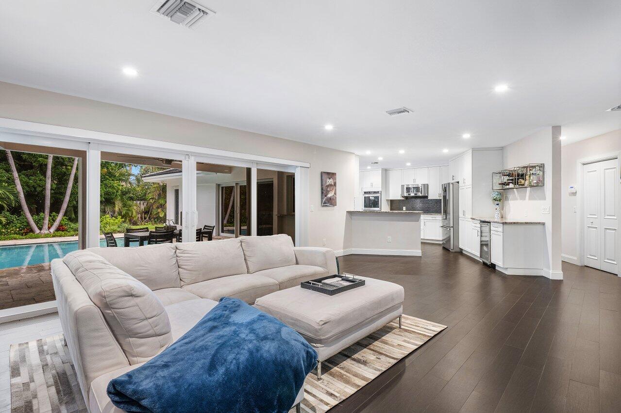 2401 Banyan Road