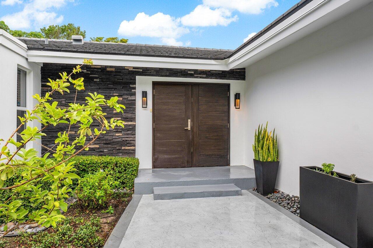 2401 Banyan Road