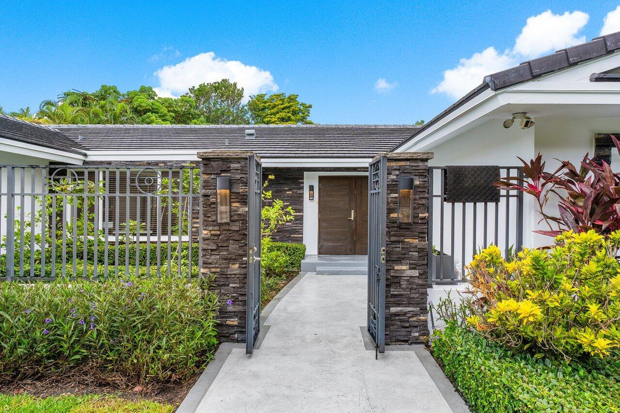 2401 Banyan Road