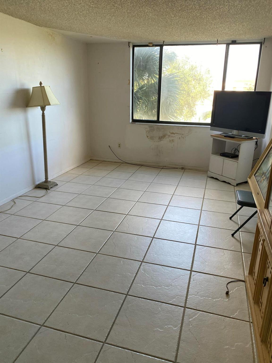 755 Dotterel Road 1304