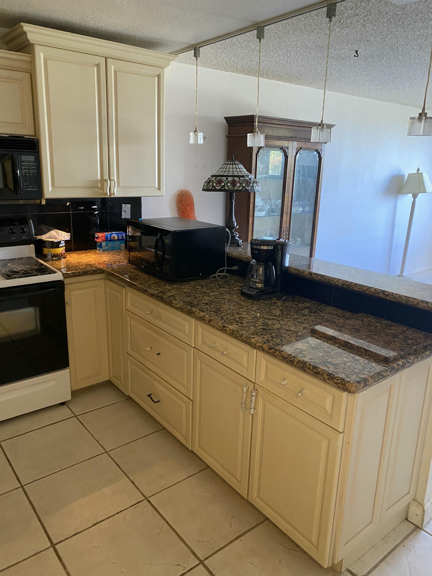 755 Dotterel Road 1304