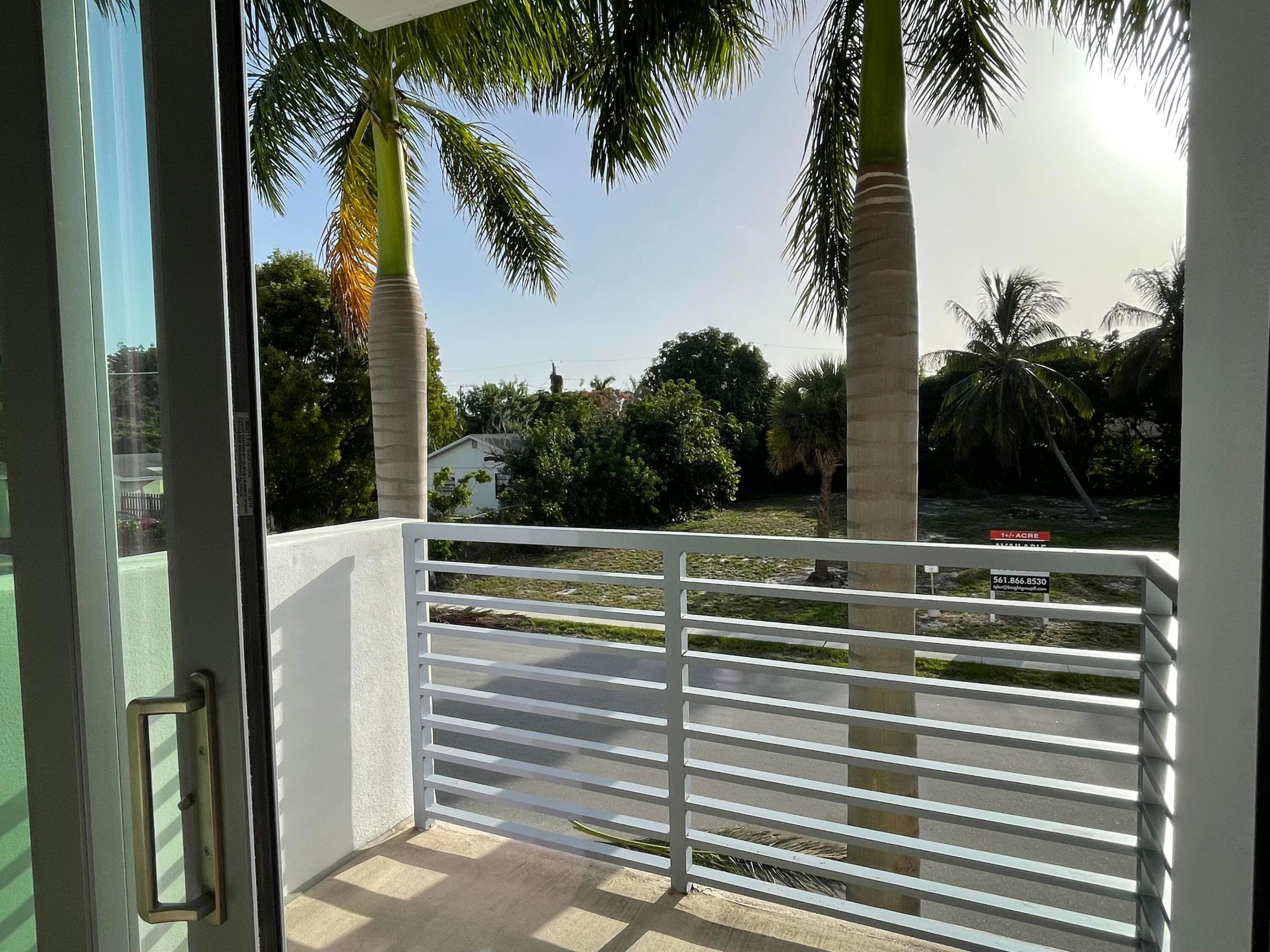 111 SE 1st Avenue 210