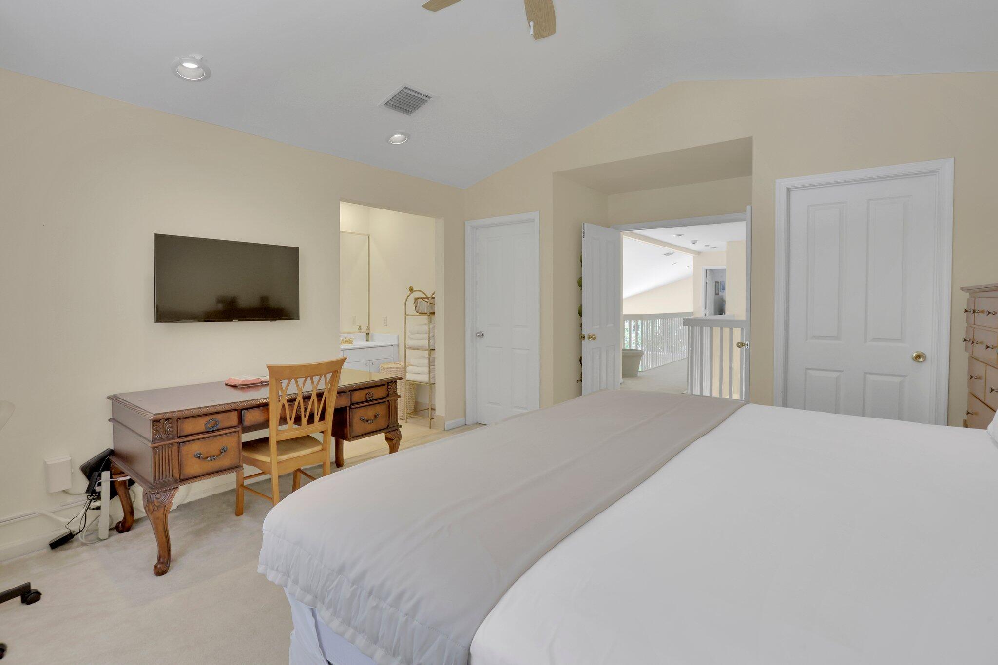 2543 NW 53rd Street