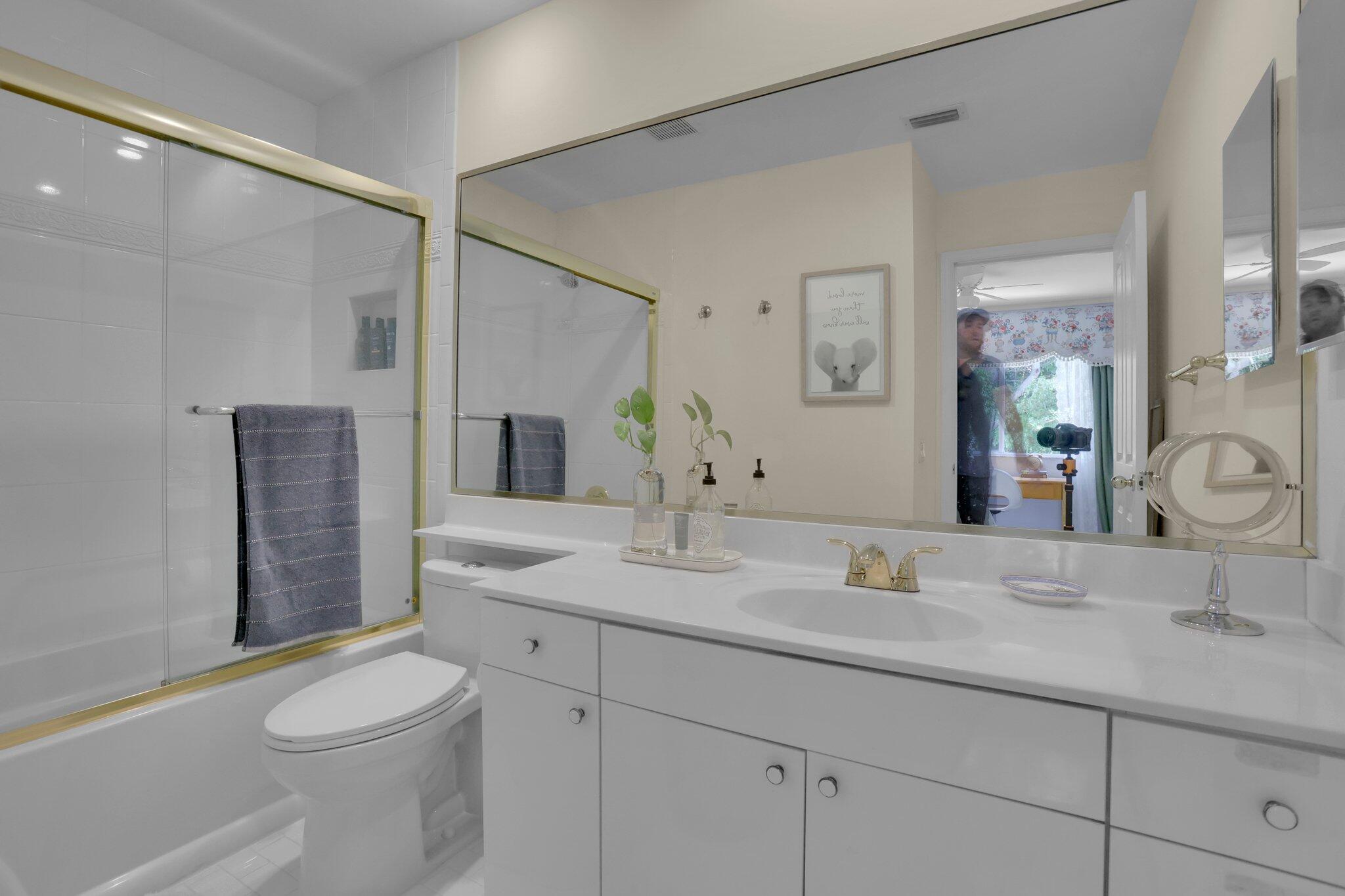2543 NW 53rd Street