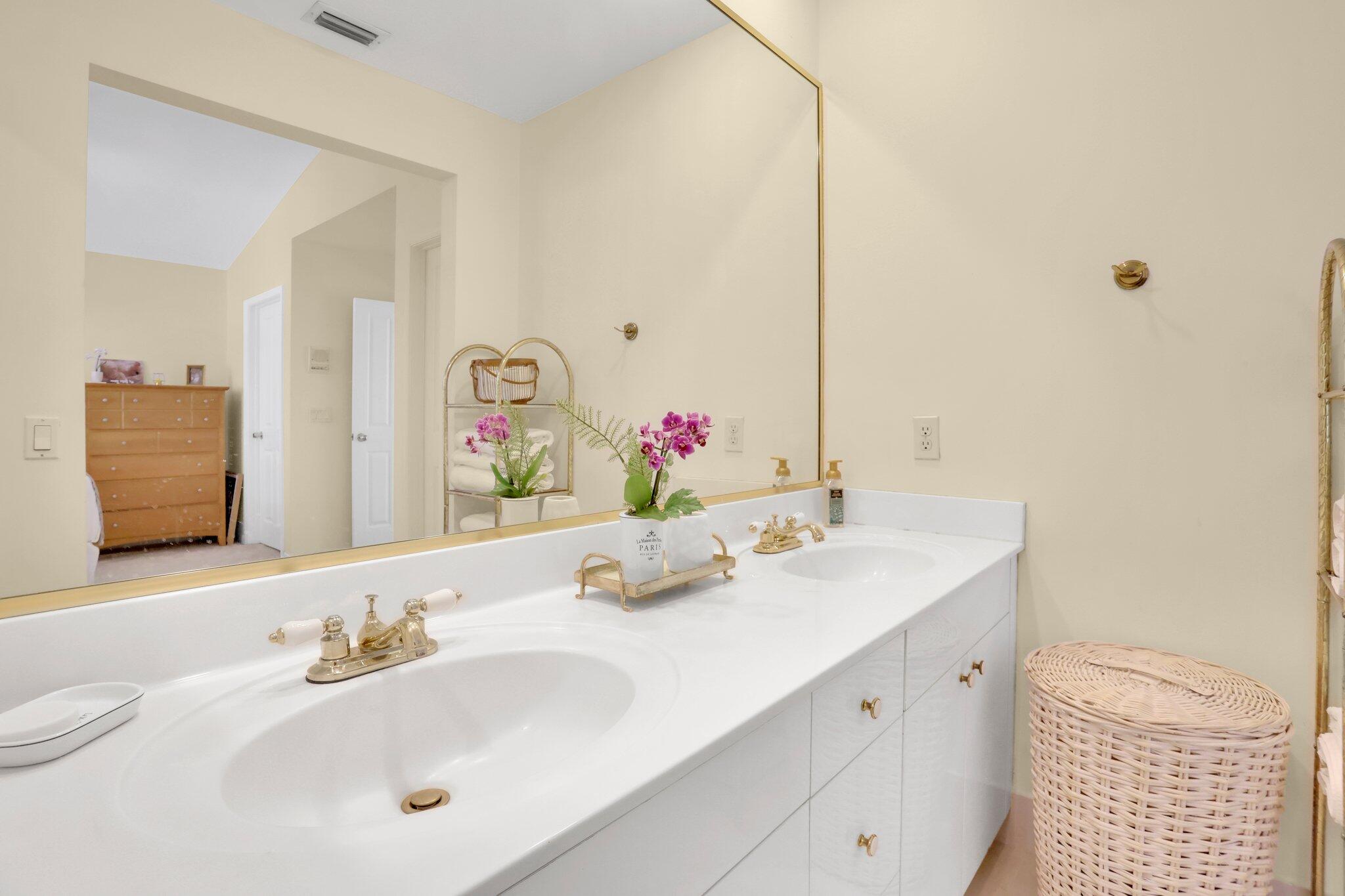 2543 NW 53rd Street