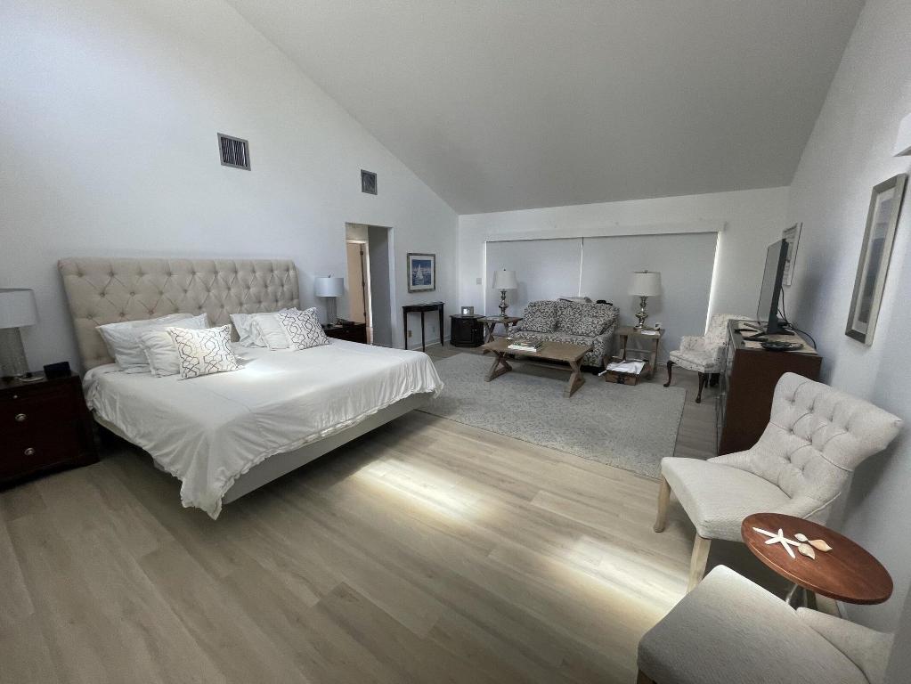 2903 Banyan Boulevard Circle NW