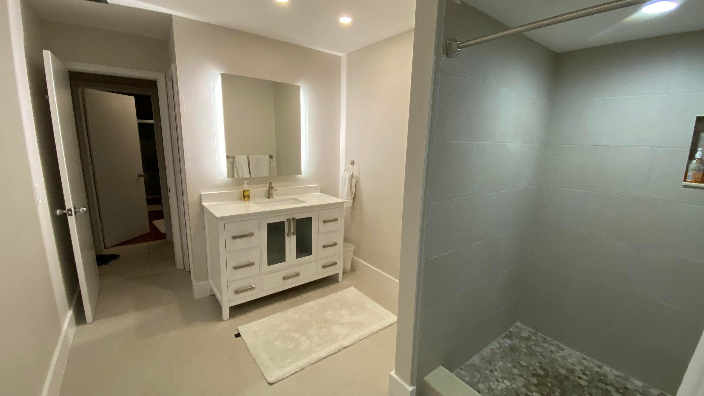 2903 Banyan Boulevard Circle NW