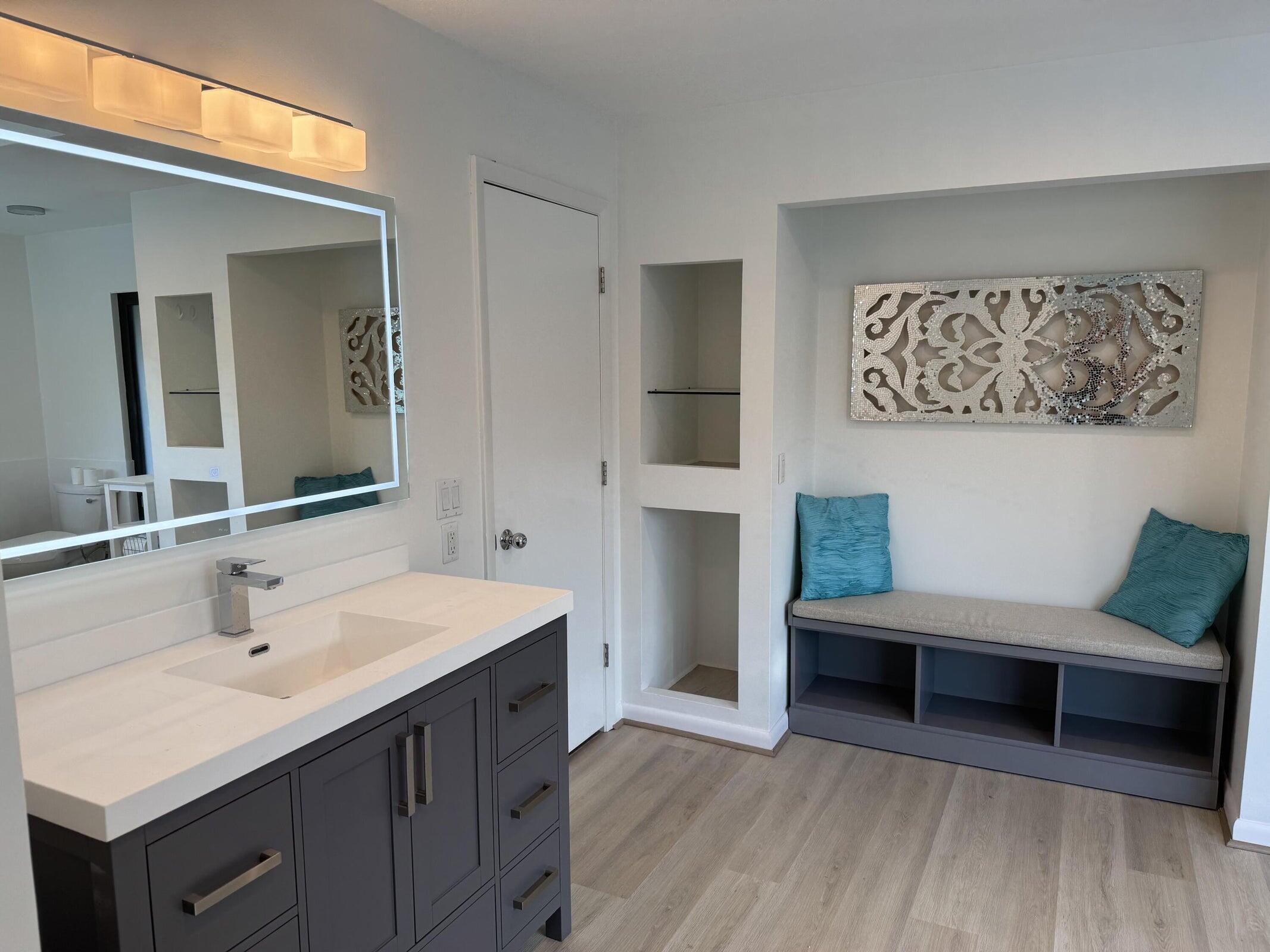 2903 Banyan Boulevard Circle NW