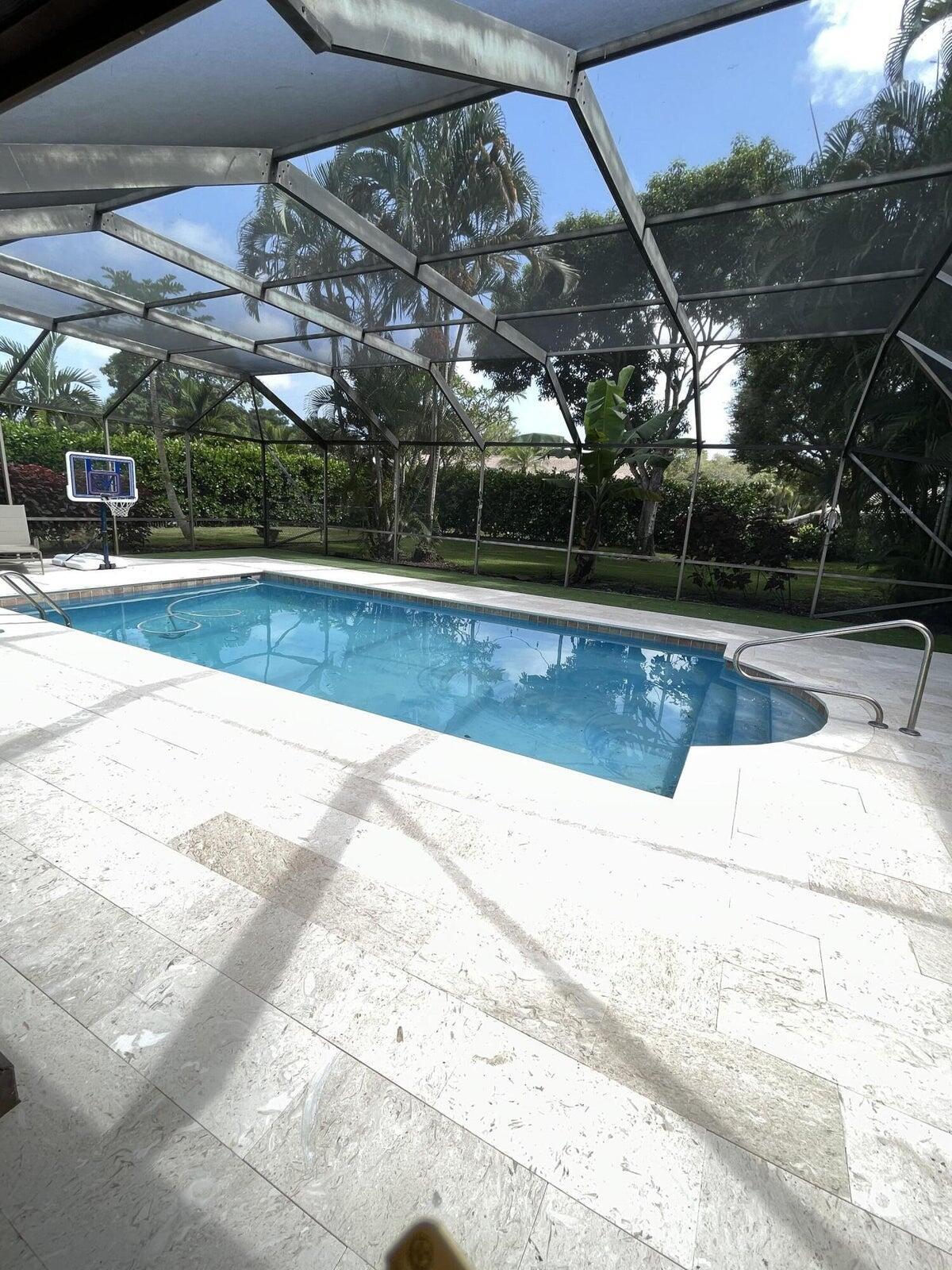 2903 Banyan Boulevard Circle NW