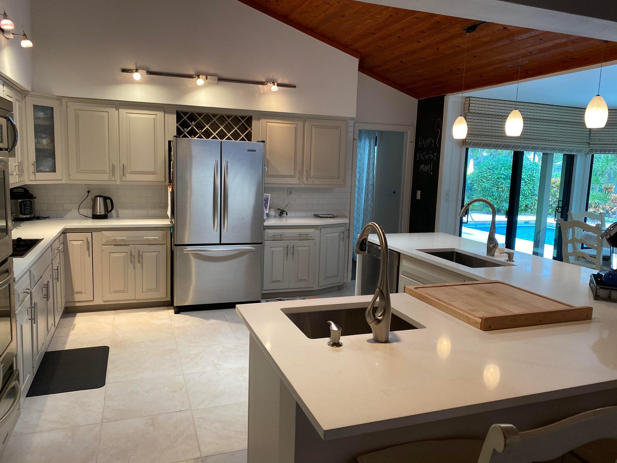 2903 Banyan Boulevard Circle NW