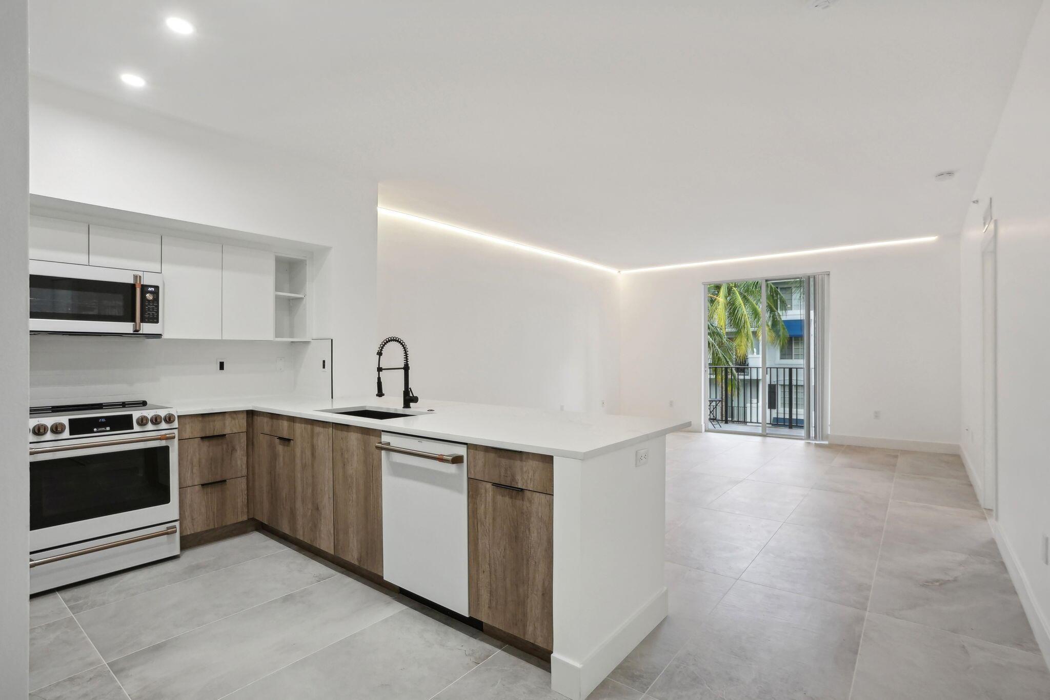 250 NE 3rd Avenue 1416