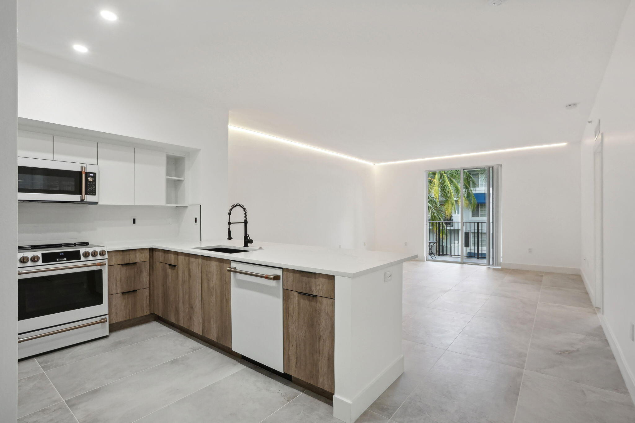 250 NE 3rd Avenue 1416