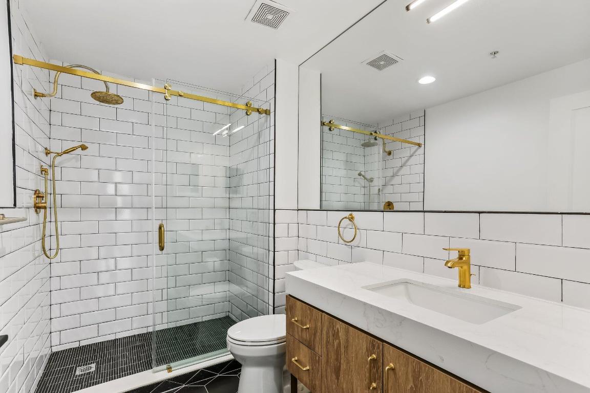 250 NE 3rd Avenue 1414