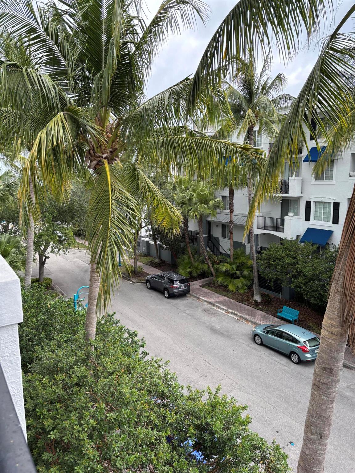 250 NE 3rd Avenue 1414