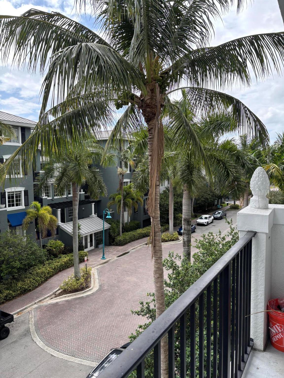 250 NE 3rd Avenue 1414