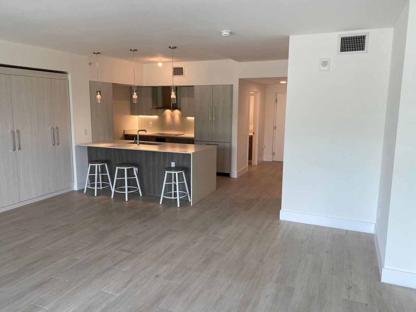 111 SE 1st Avenue 218