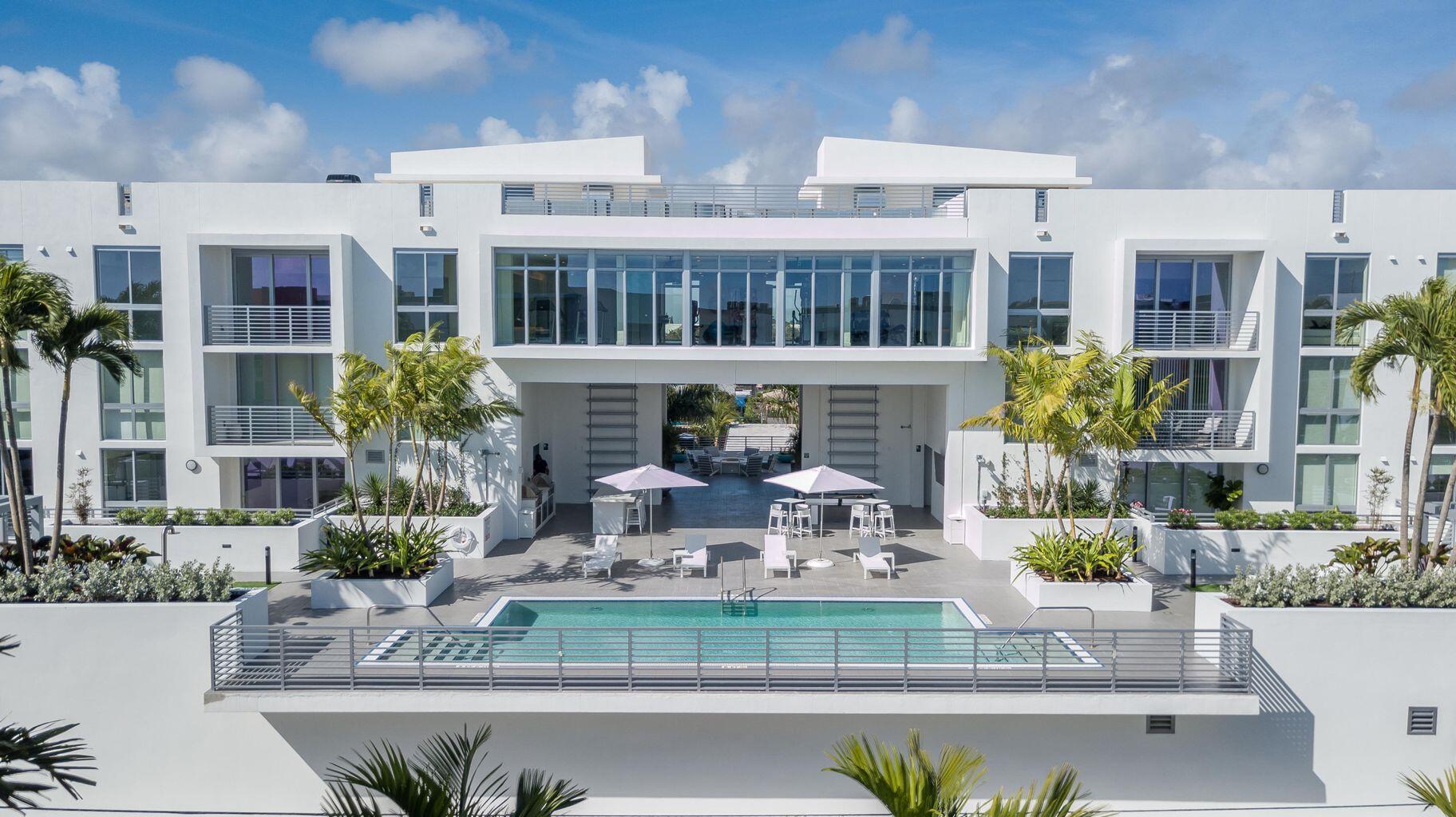 111 SE 1st Avenue 218