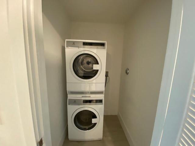 111 SE 1st Avenue 218