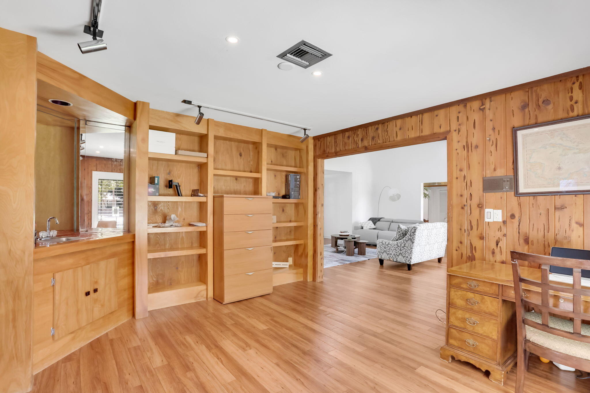 2903 Banyan Boulevard Circle NW