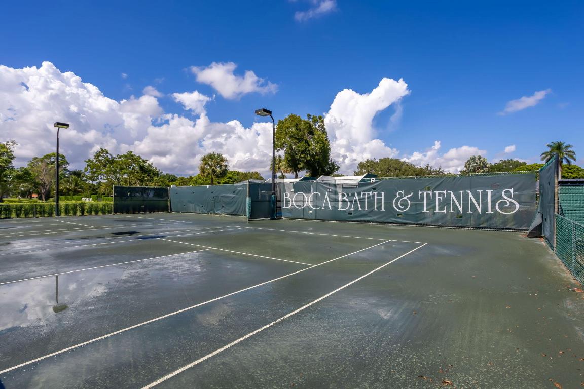 2903 Banyan Boulevard Circle NW