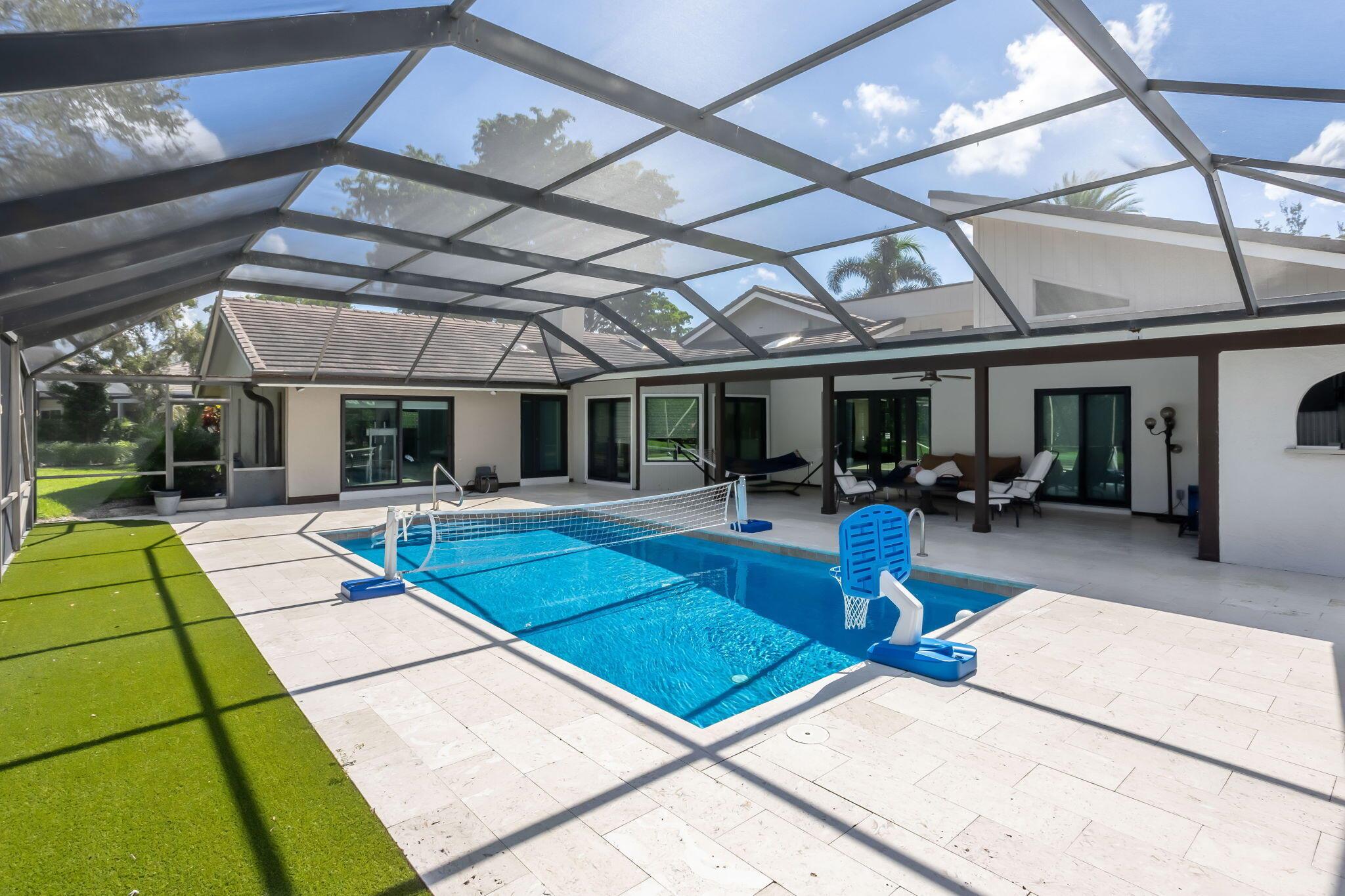 2903 Banyan Boulevard Circle NW