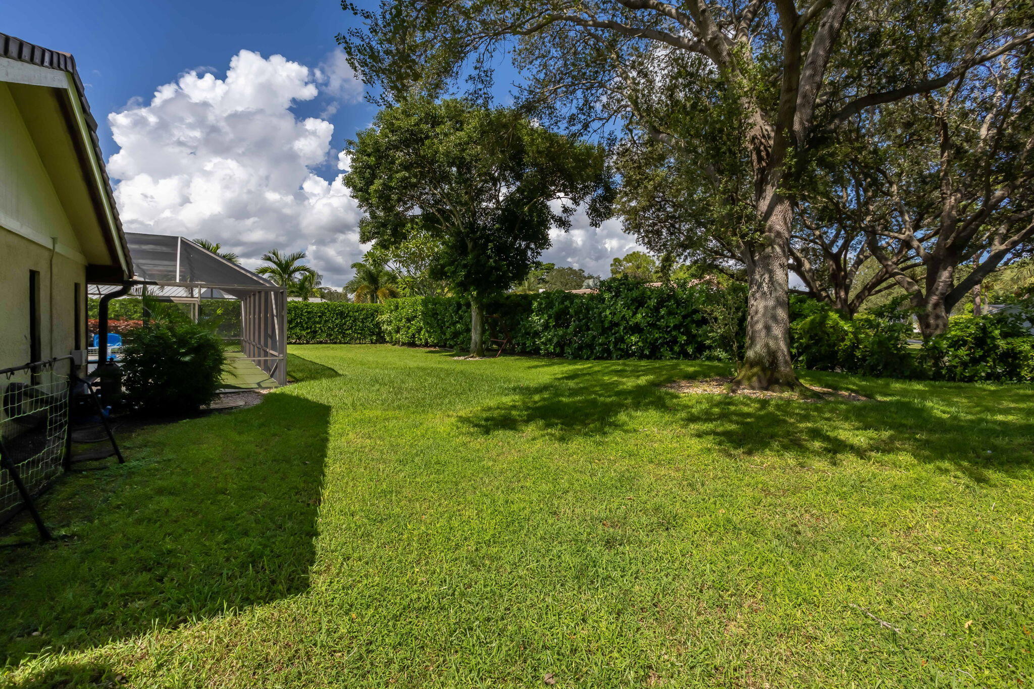 2903 Banyan Boulevard Circle NW