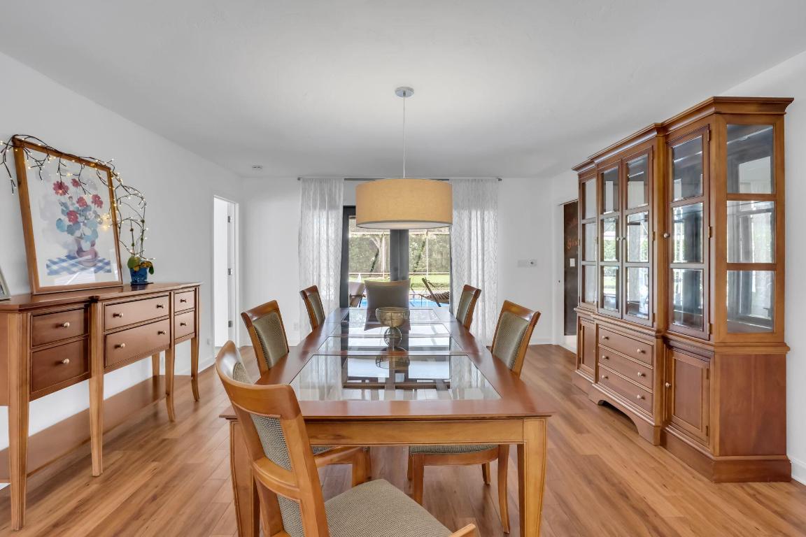 2903 Banyan Boulevard Circle NW