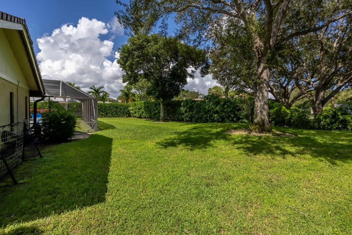 2903 Banyan Boulevard Circle NW