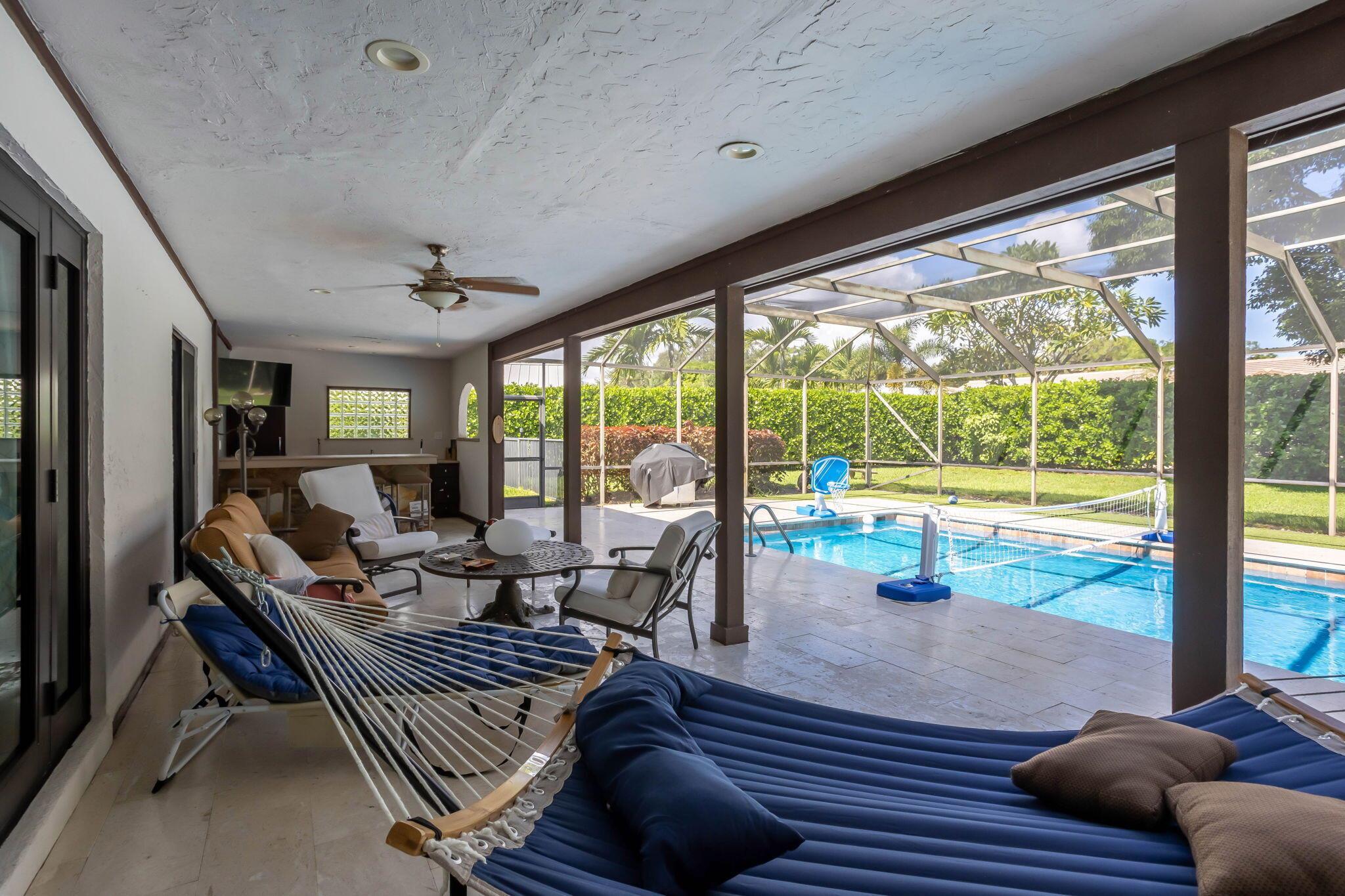 2903 Banyan Boulevard Circle NW