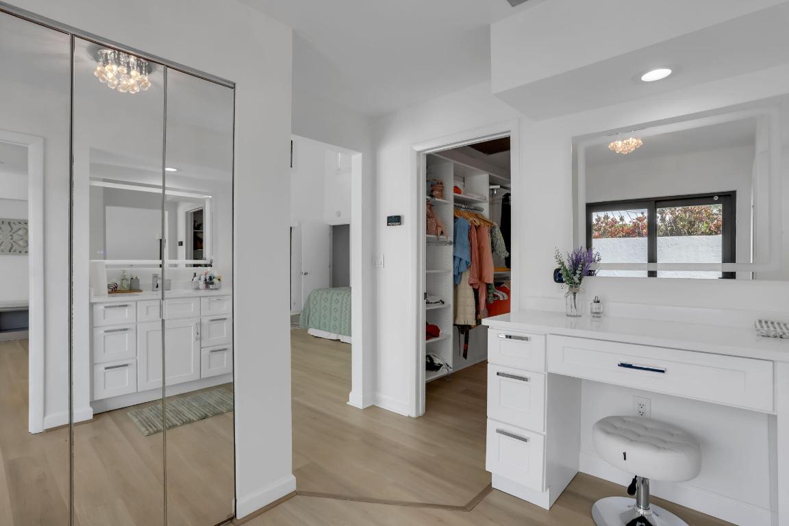 2903 Banyan Boulevard Circle NW