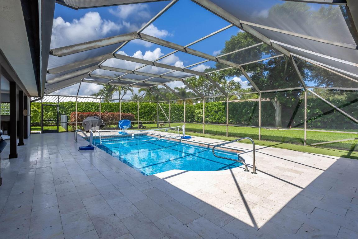 2903 Banyan Boulevard Circle NW