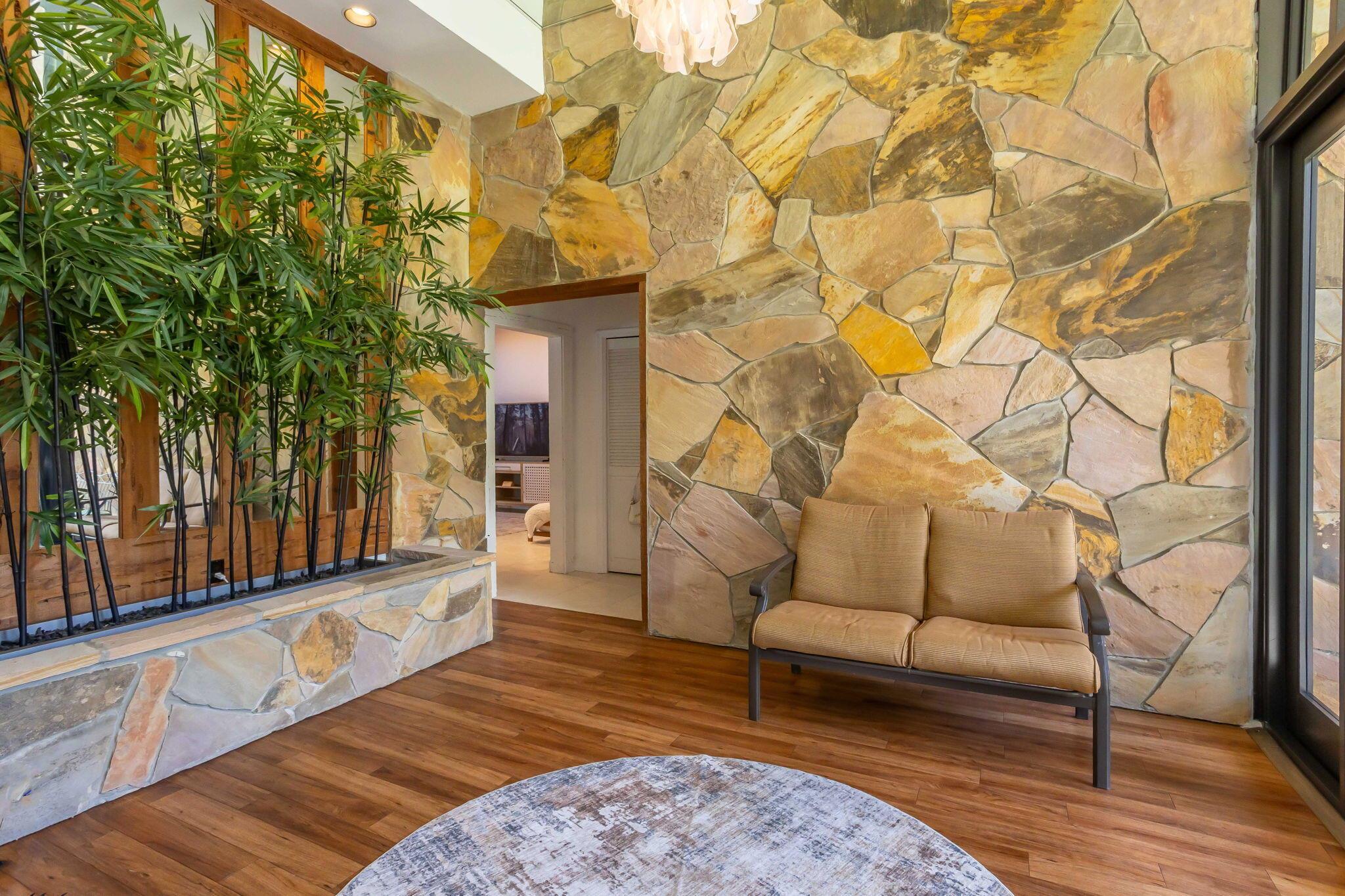 2903 Banyan Boulevard Circle NW