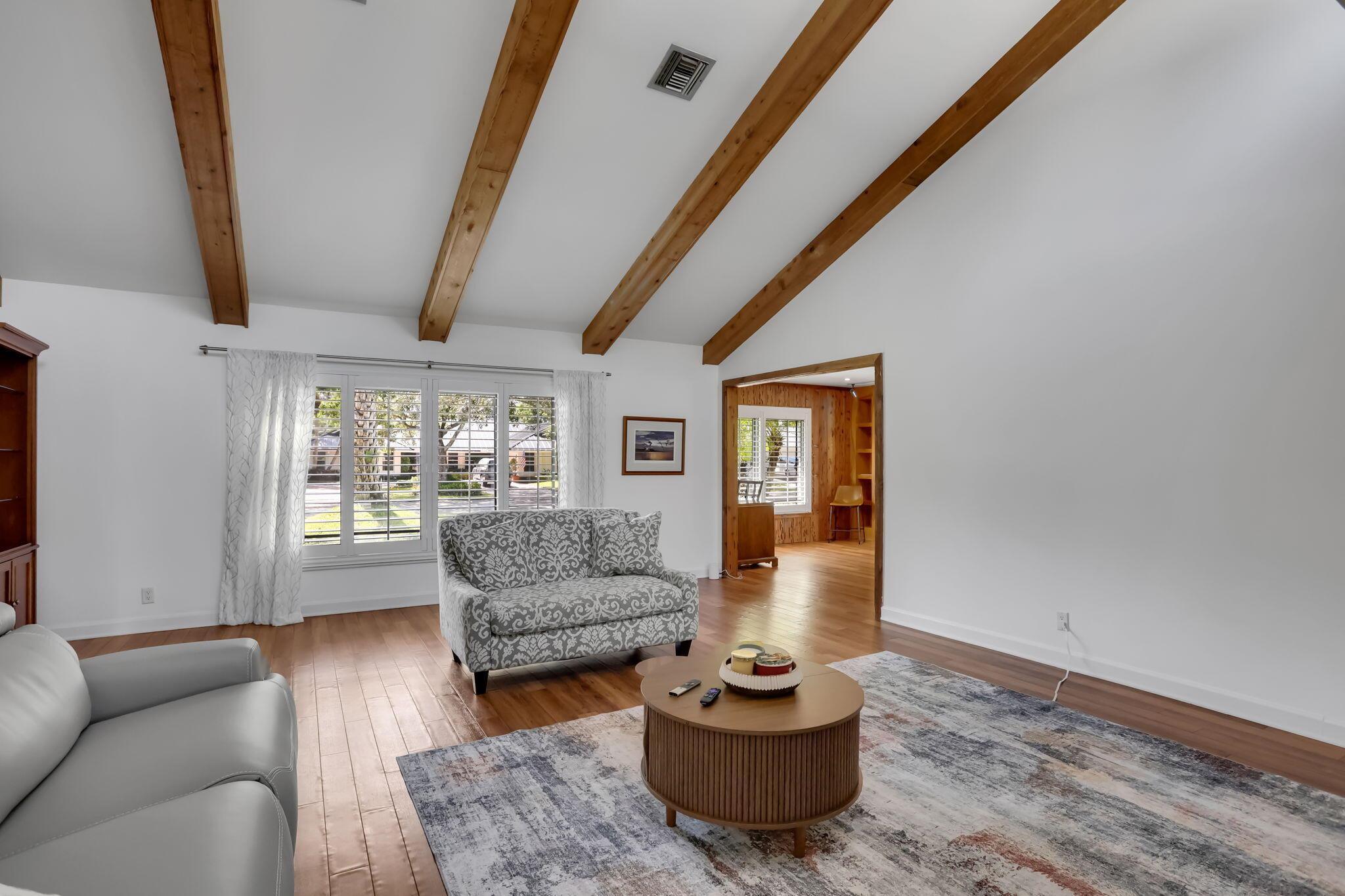 2903 Banyan Boulevard Circle NW