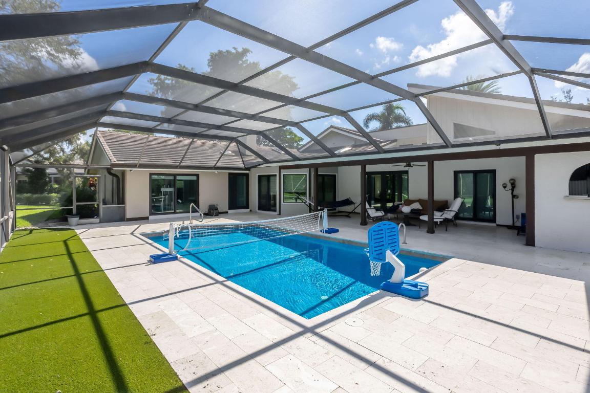 2903 Banyan Boulevard Circle NW