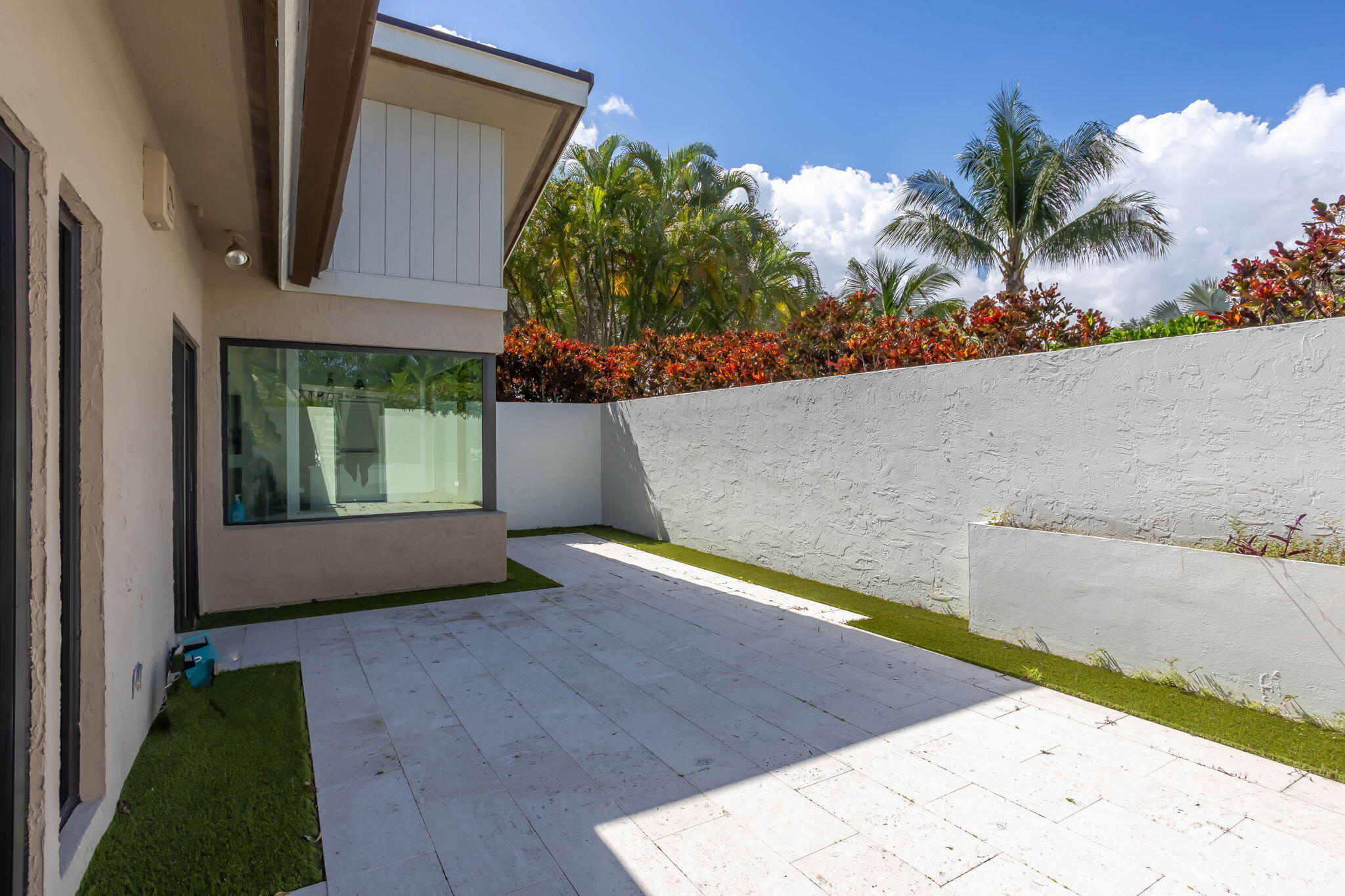 2903 Banyan Boulevard Circle NW