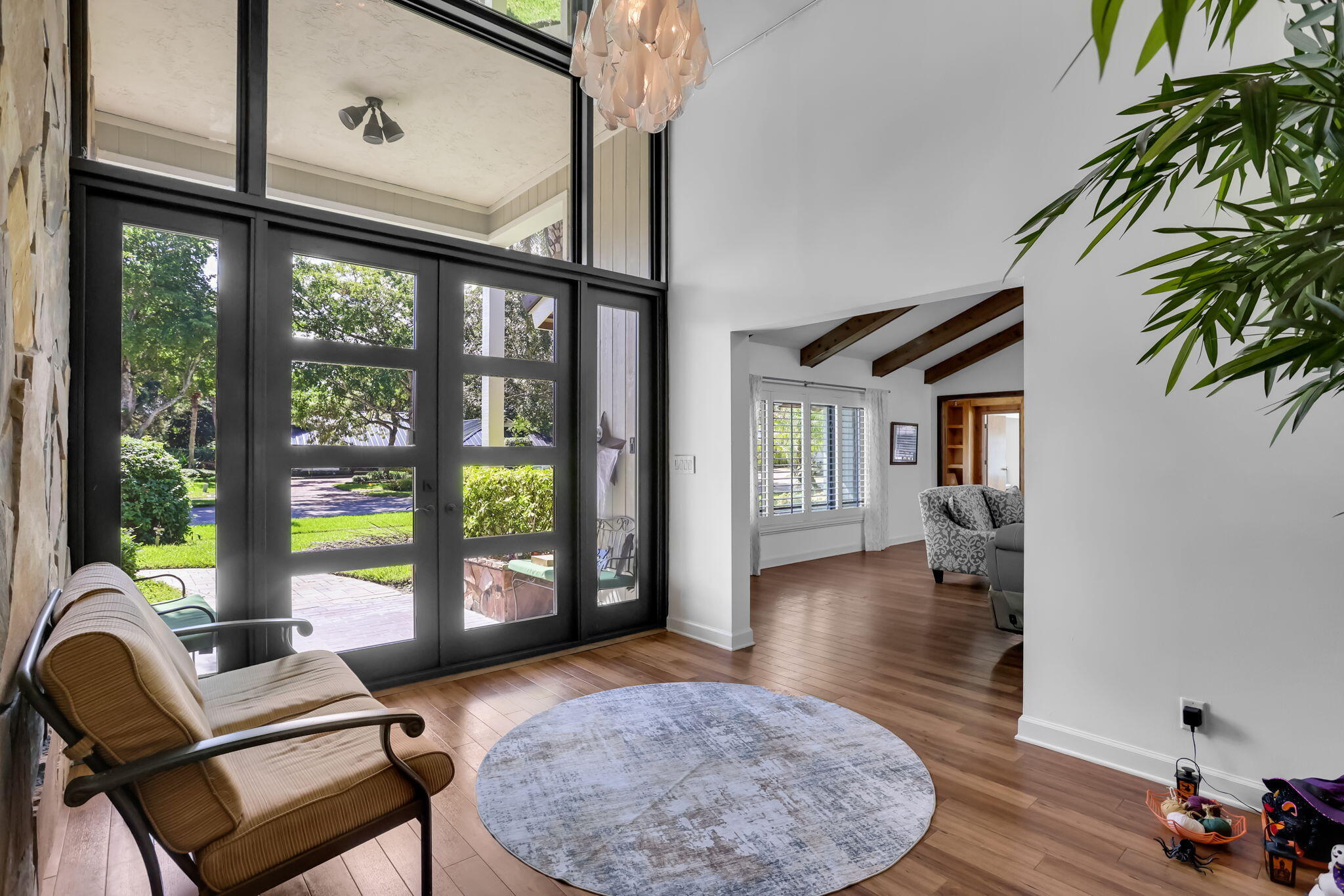 2903 Banyan Boulevard Circle NW