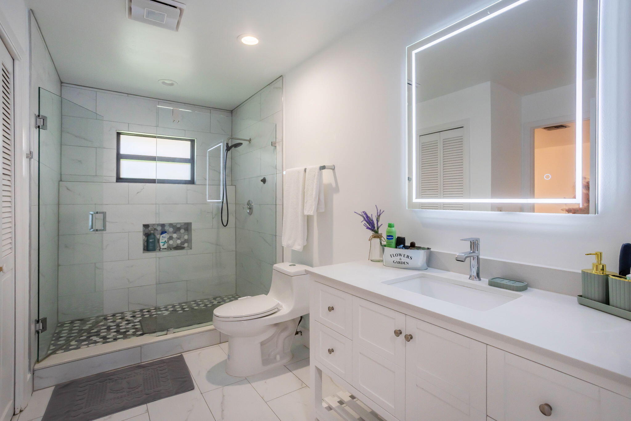 2903 Banyan Boulevard Circle NW